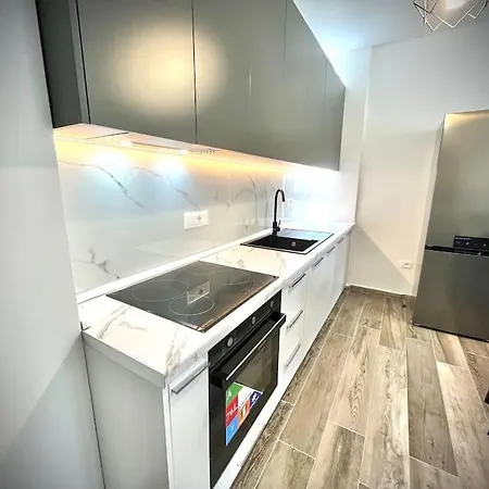 Marina Sea & City Center Apartment *
